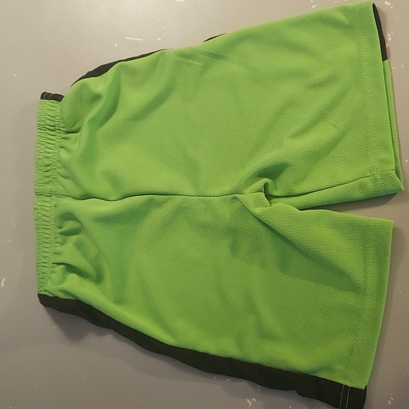 ❤️ Minecraft Boys Shirt & Shorts Size 7 - Picture 5 of 10